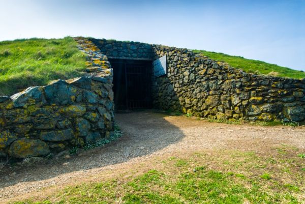 Barclodiad y Gawres