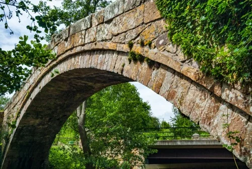 A closer look at the bridge construction