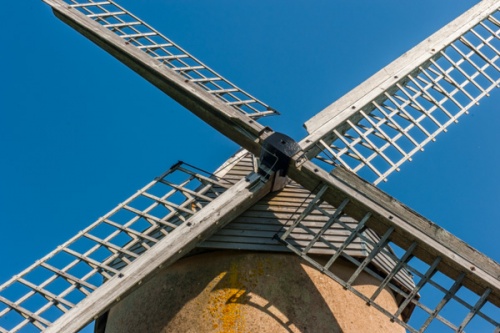 The wooden sails