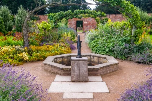 Beningbrough Hall gardens