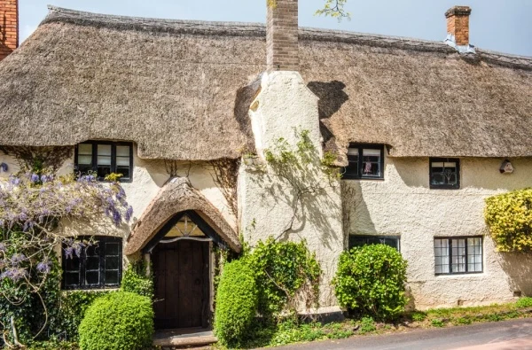 Thatched cottage on Church Lane