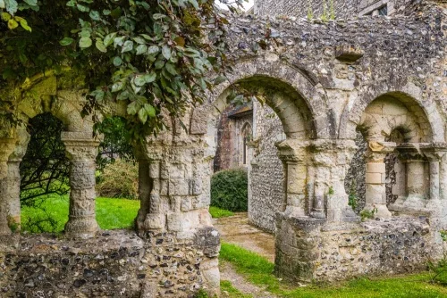 The chapter house wall