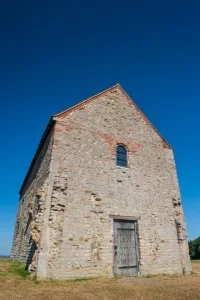 The west wall and entrance