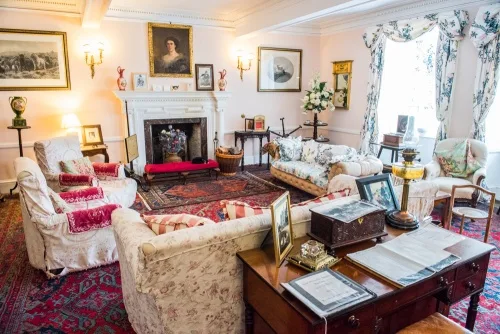 A formal sitting room