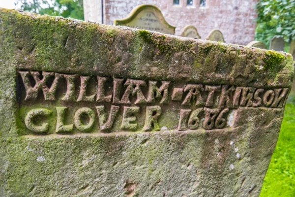 William Glover gravestone, 1686