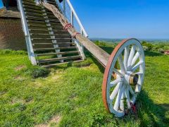 The cartwheel and tail pole