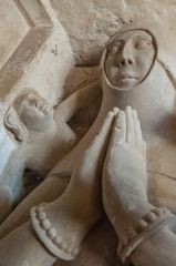 Sir Roger de Nonant effigy (1350) 