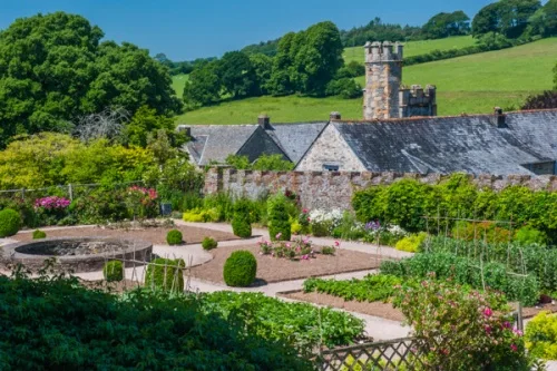 The Elizabethan Garden