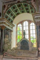 The memorial (taken against the light - sorry!)