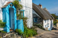 Traditional thatched cottages on Barn Hill