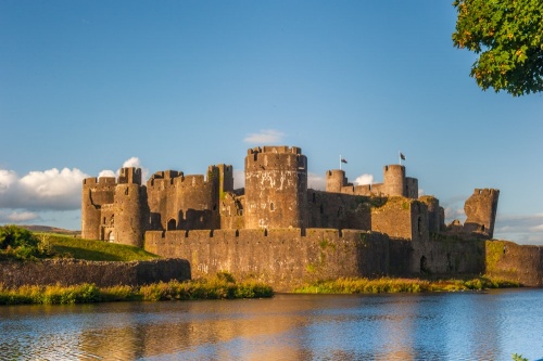 Caerphilly Castle - History, Travel, and accommodation information