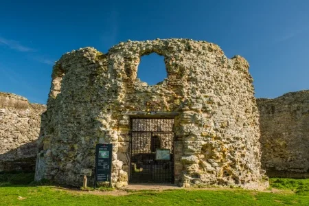 The entrance bastion