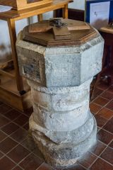 The octagonal medieval font