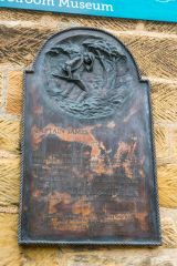 Bronze plaque by Nicolas Dimbleby, 1914