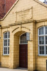 The 1915 Court House building