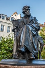 Carlyle's statue in Chelsea Garden