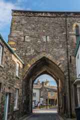 Another look at the 14th-century Priory Gatehouse