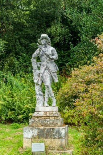 Shepherd Boy statue beside Frog Pond