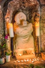 The modeern Virgin and Child statue