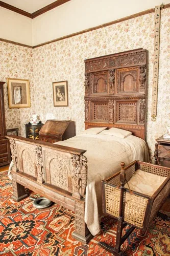 One of the historic bedchambers