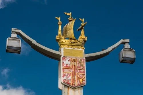 The Borough of Chelsea crest