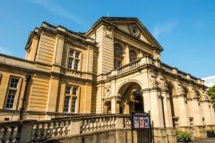 Cheltenham, Cheltenham town hall