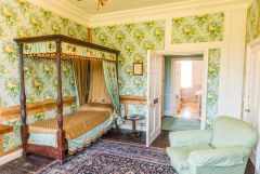 The Four-Poster Room