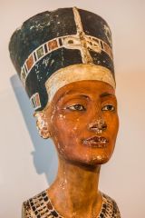 Bust of Queen Nefertiti