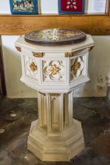 The gilded octagonal font