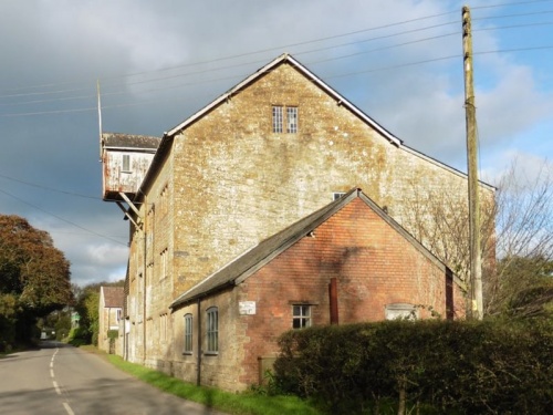 Clapton Mill (c) Roger Cornfoot