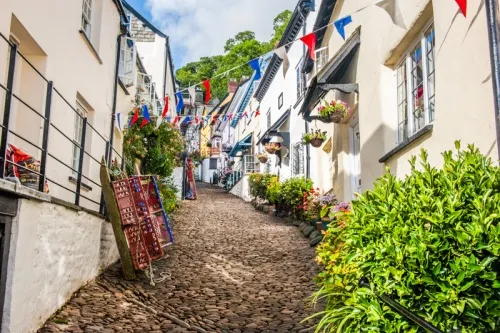 A Clovelly cobbled lane