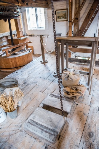 The sack hoist
