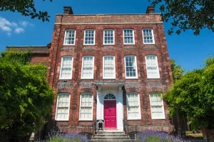 Hollytrees Museum