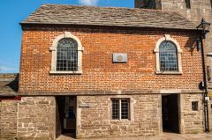 Corfe Castle Village, The town hall and museum