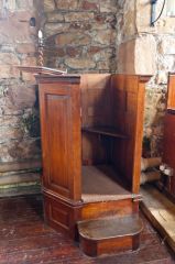 The simple 17th century pulpit