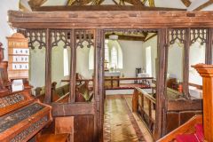 The late medieval wooden screen