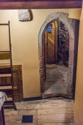 The dungeon access (through the grill in the floor)