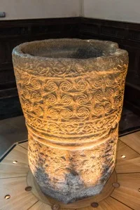The 9th century font
