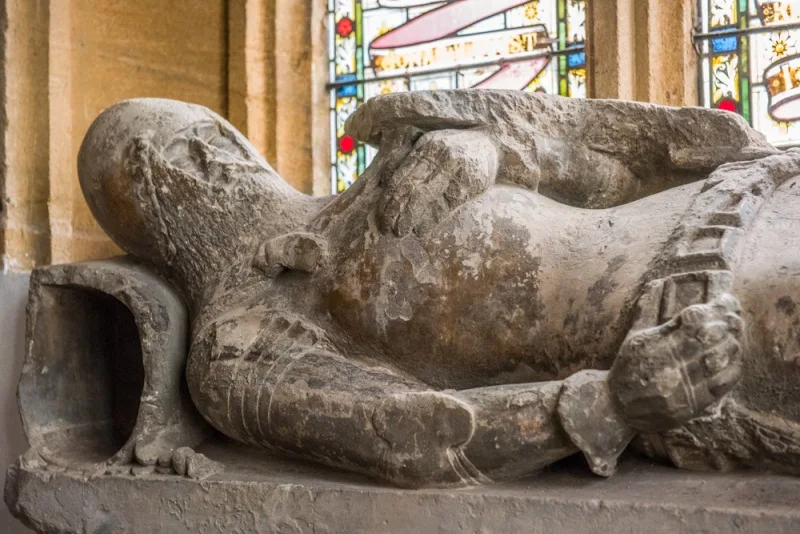 14th century effigy of a knight