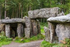 The main entrance and side chamber