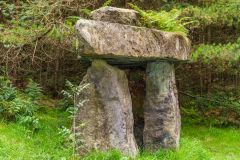 Another dolmen arrangement of stones