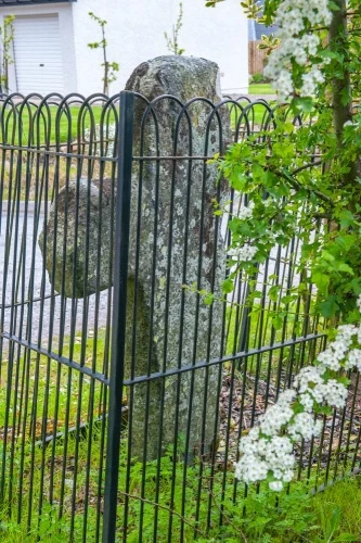 The cross from the rear
