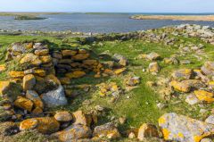 Looking into the dun interior