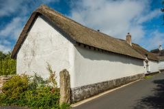 A thatched barn on Briton Steet Lane