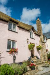 Pretty in pink - a cottage on Briton Street Lane