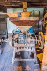 Oat rolling and crushing machines