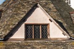Dunster Yarn Market, A triangular gable and mullioned window