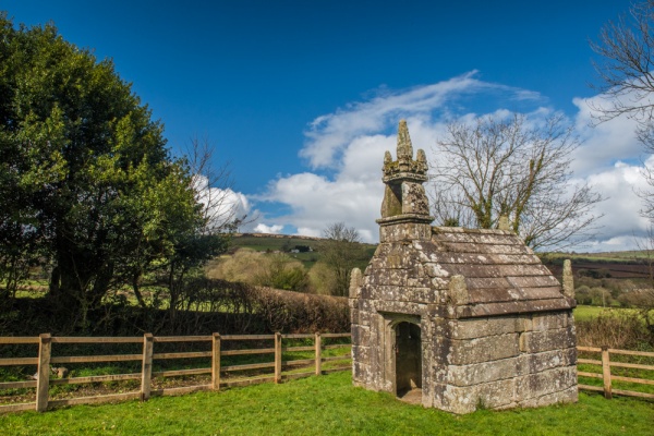 Dupath Holy Well