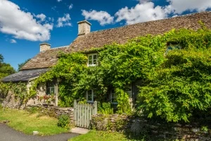 A pretty cottage in Eastleach Turville