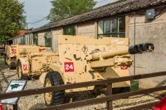 British 25-pound howitzer